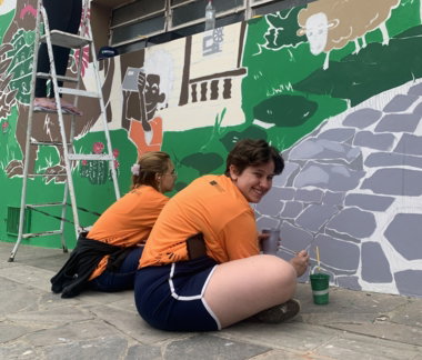 alunos de desenho industrial da UFSM finalizam mural em caçapava do sul